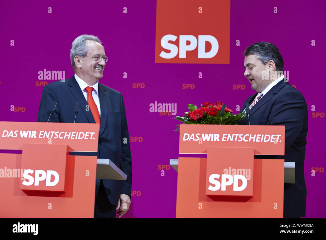 Sigmar Gabriel et Christian Ude faire des déclarations après l'élections de l'état à Berlin. Banque D'Images