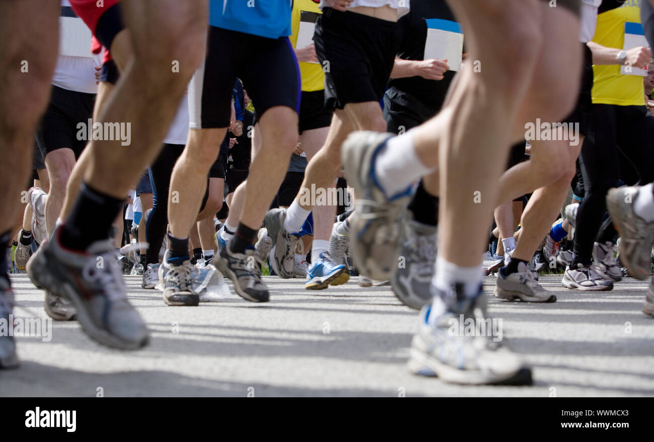 Grand groupe de personnes dans un jeu de sport Banque D'Images