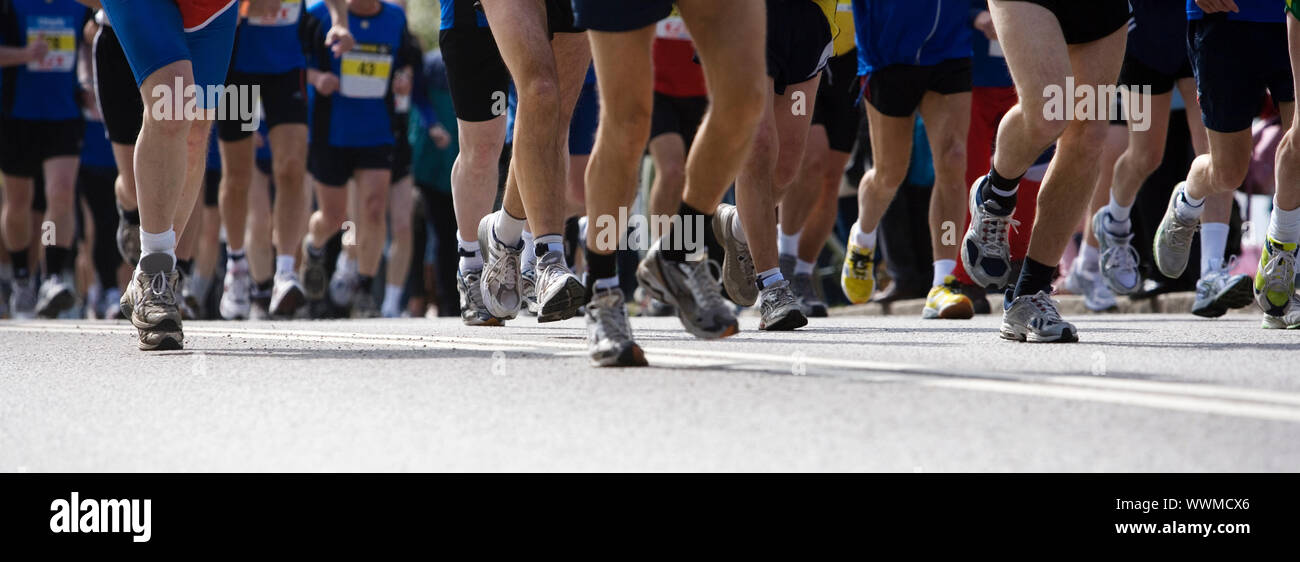 Grand groupe de personnes dans un jeu de sport Banque D'Images