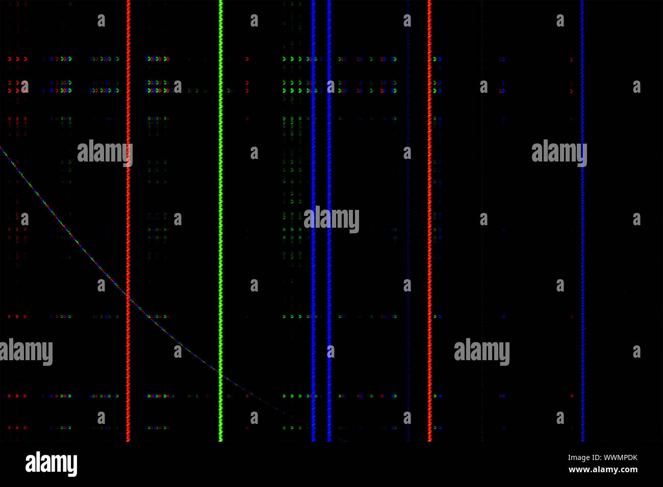 Glitch numérique, fuite de cristaux dans la forme de bandes colorées et des fissures sur un écran LCD, d'un écran d'ordinateur ou de télévision Banque D'Images