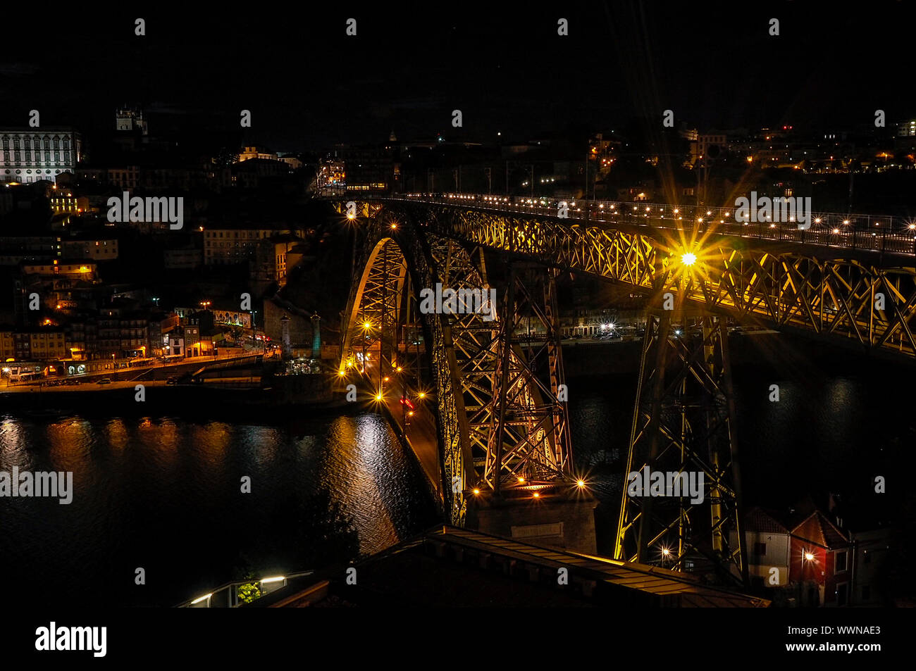 Porto cityscape at night Banque D'Images