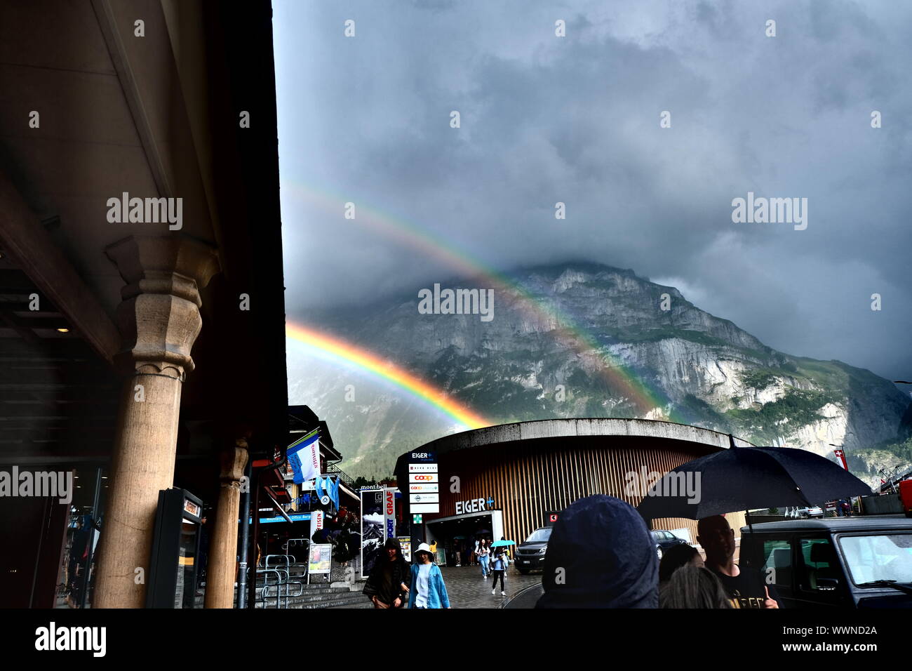 Double arc-en-ciel sur Grindelwald Banque D'Images