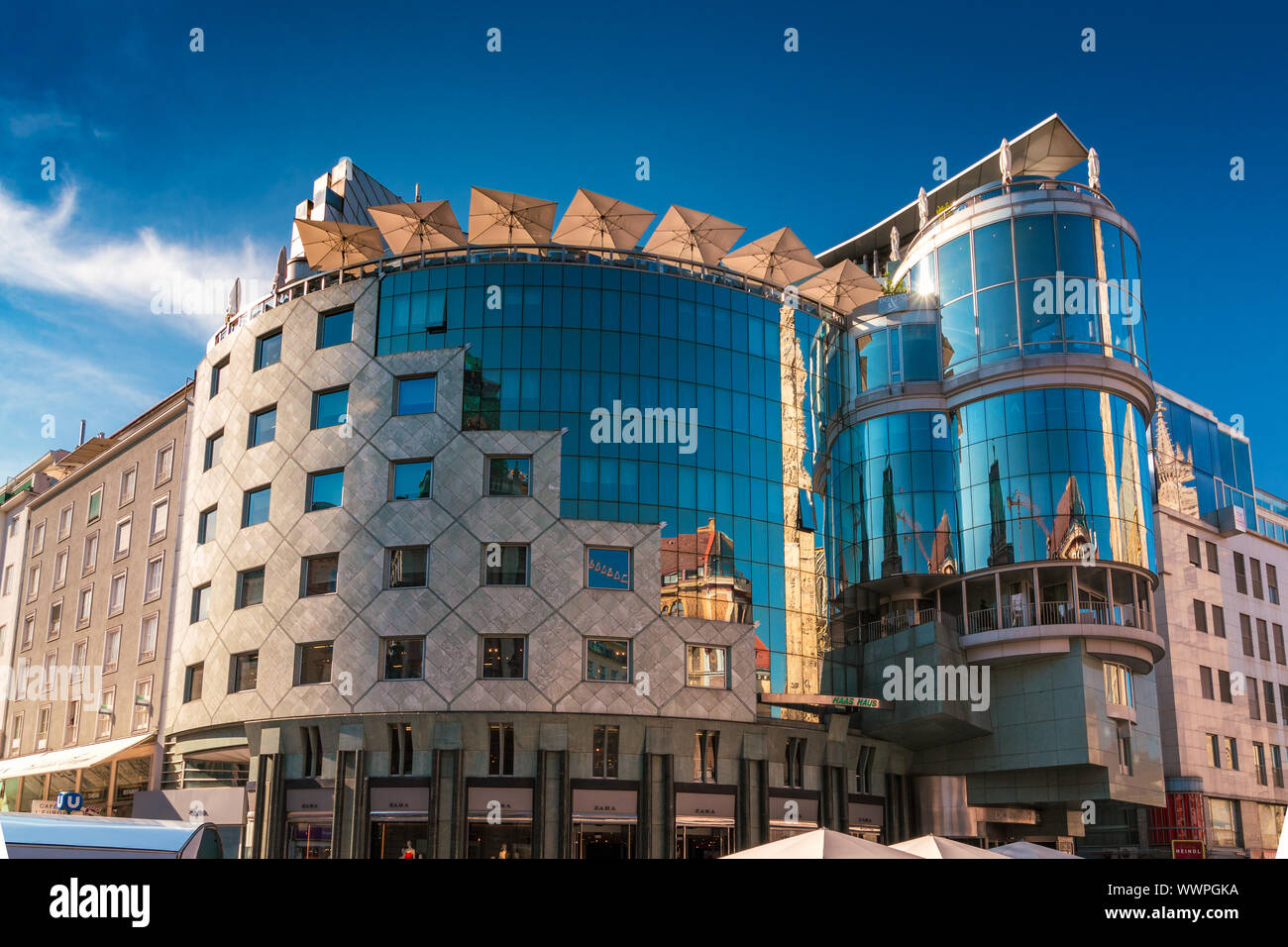 Vienne, Autriche - Août 02, 2017 : Haas Haus en situation d'après un style moderne à Vienne, Autriche Banque D'Images