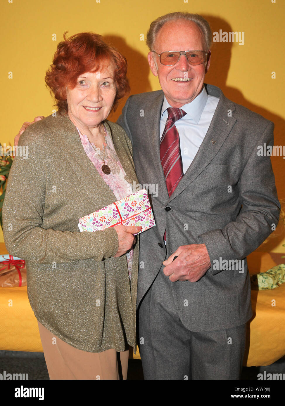 Cyclinglegend Täve Schur Gustav Adolf-épouse Renate cérémonie en l'honneur de ses 85.Geburtstages Biederitz Banque D'Images