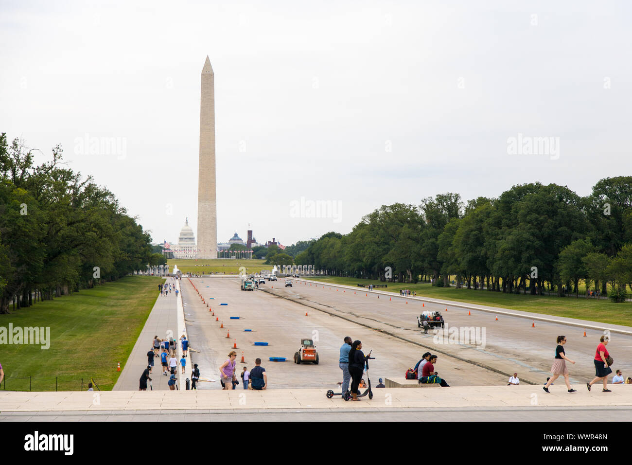 Washington DC, USA - 7 juin 2019 : Washington avec colonne vide Lincoln Memorial Reflecting Pool. Nettoyage d'entretien de piscine Banque D'Images