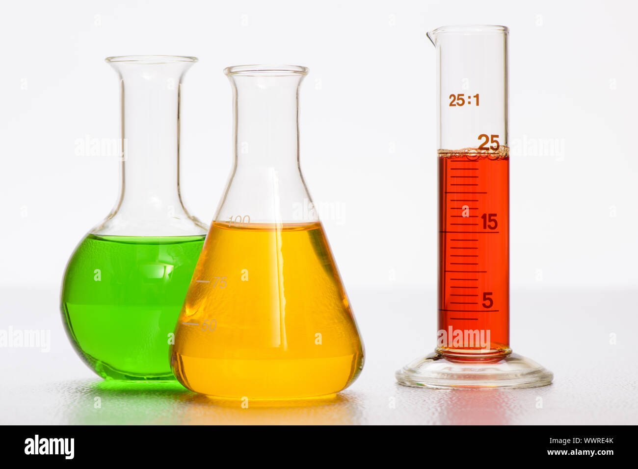 Expérience en laboratoire de chimie Banque D'Images
