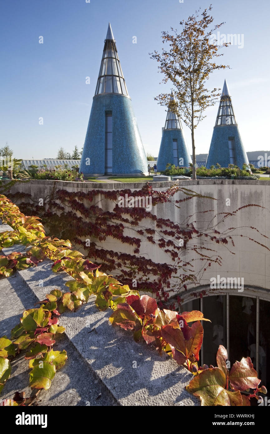 Jardin sur le toit de l'art et de l'Exhibition Hall avec puits de lumière conique, Bonn, Allemagne Banque D'Images