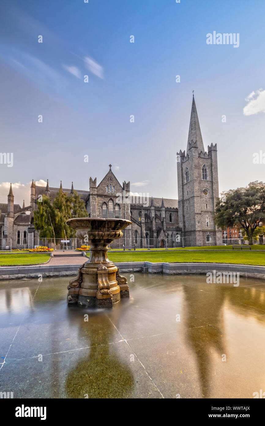 Impression de la Cathédrale St Patrick à Dublin, Irlande Banque D'Images