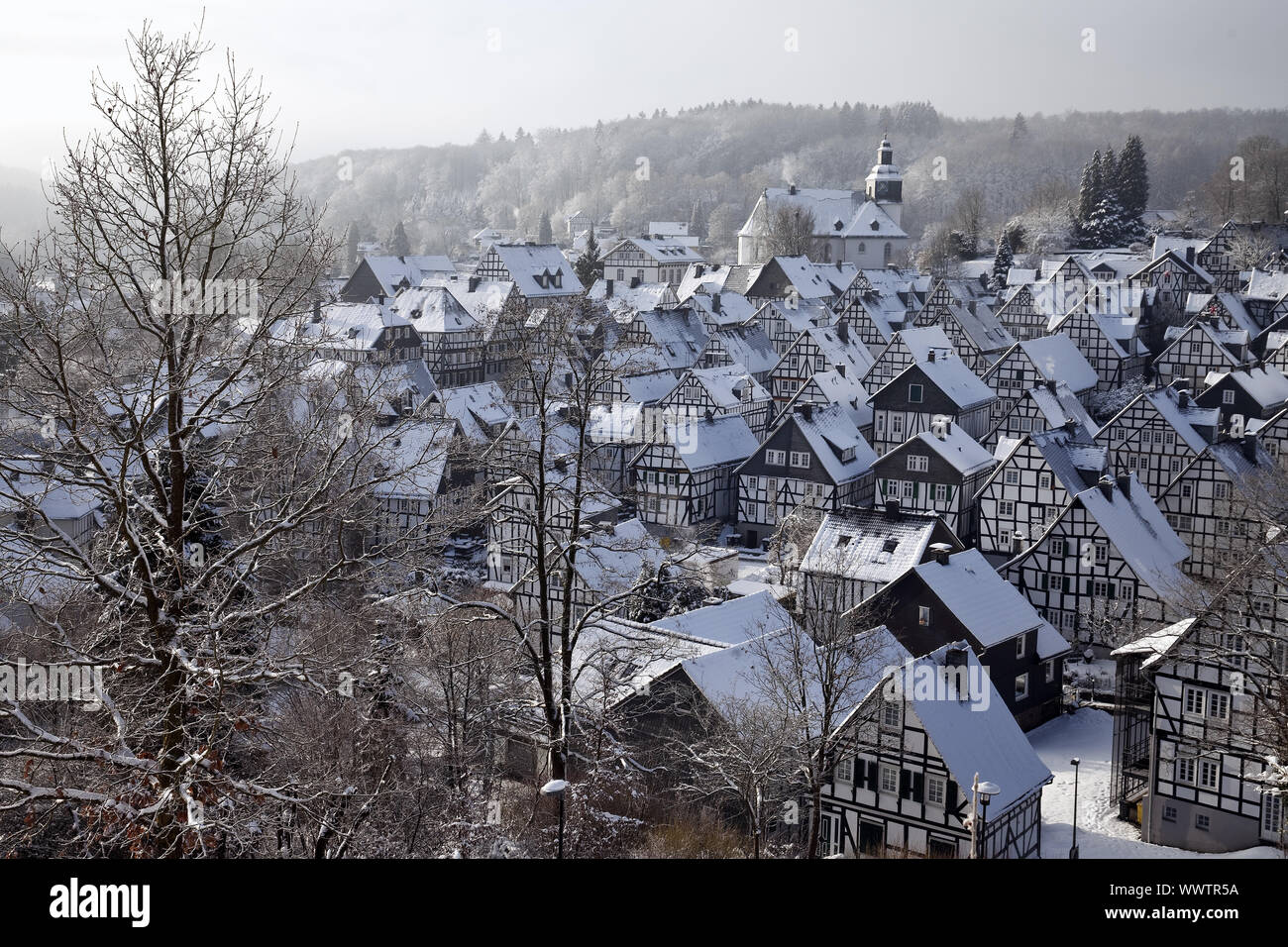 Modifier les vacances, la vieille ville historique en hiver, Freudenberg, Siegerland, Allemagne Banque D'Images