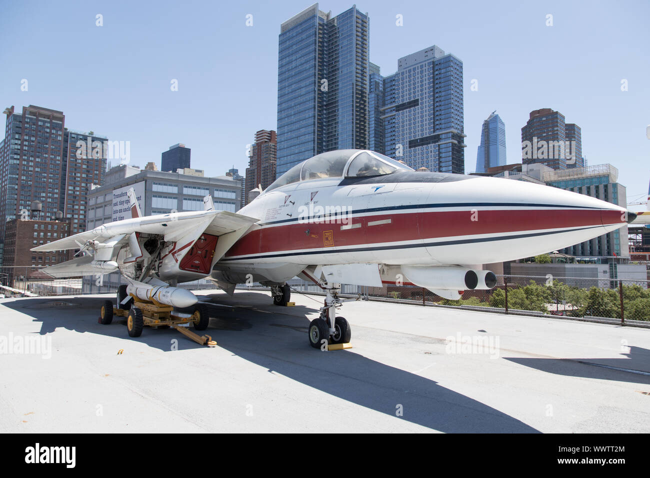 New York, USA - 11 juin 2019 : GrummanF-14 avion Tomcat à l'Intrepid Sea, Air and Space Museum Banque D'Images
