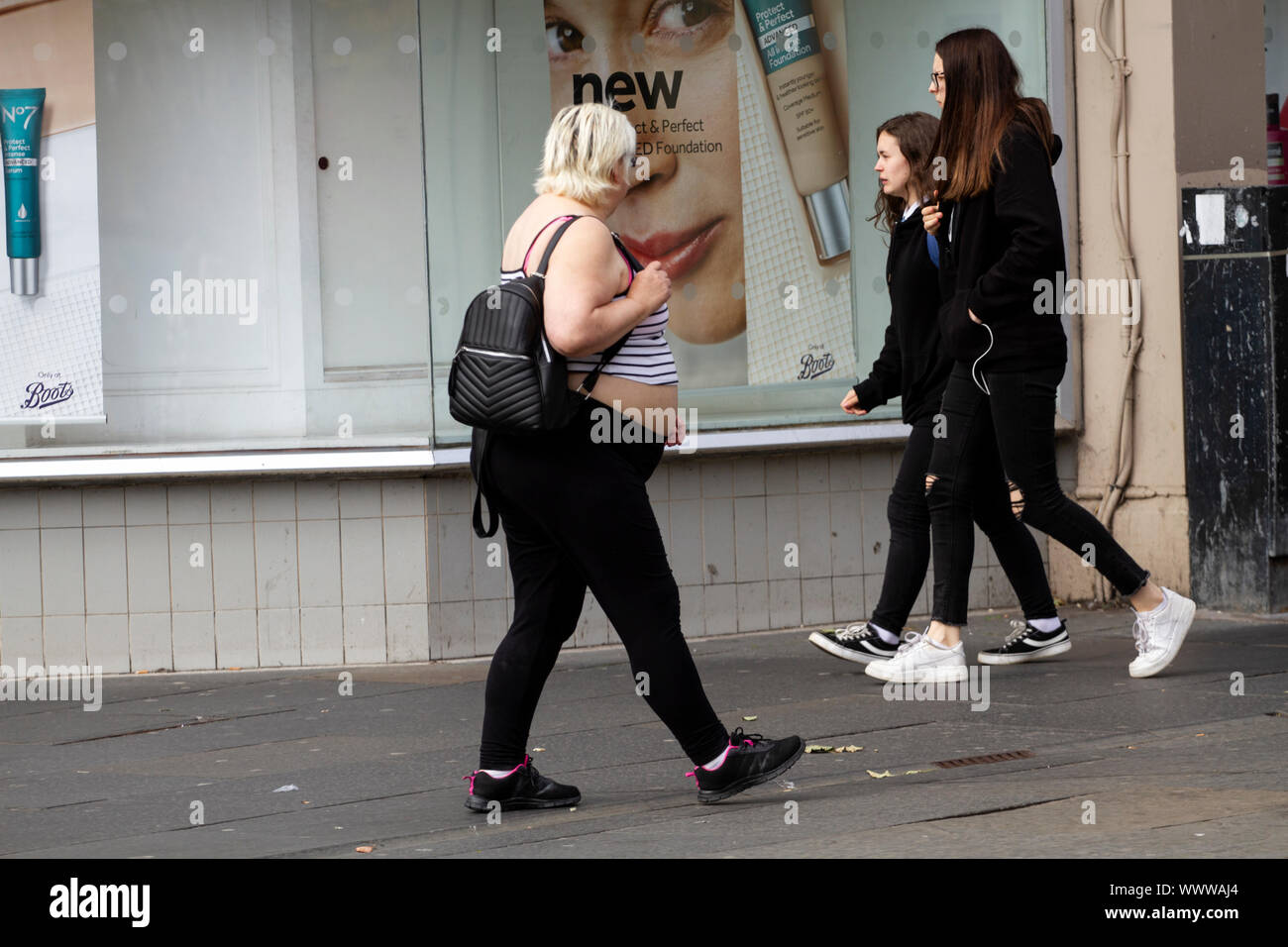 Tayside, Dundee, Ecosse, Royaume-Uni. 16 septembre 2019.UK : les modes de vie sains à Dundee montre que l'Écosse a un des plus hauts problèmes de l'obésité et l'excès en Europe. Ce problème est dû au coût élevé de la vie en Ecosse et les bas salaires et que la restauration rapide et les repas à emporter sont abordables pour le grand public. Credit : Dundee Photographics / Alamy Live News Banque D'Images