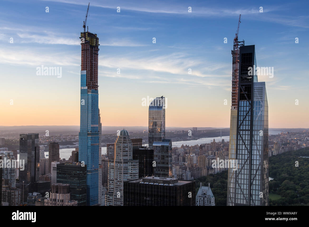New York, USA - 11 juin 2019 : toits de New York et l'Hudson vu du haut de la roche, Banque D'Images