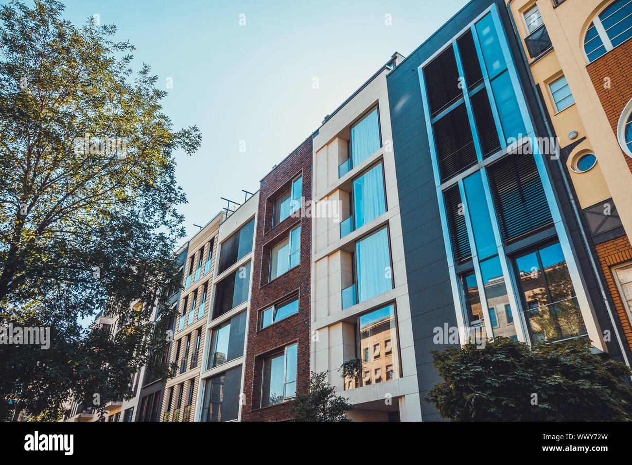 Maisons chères aux façades colorées Banque D'Images