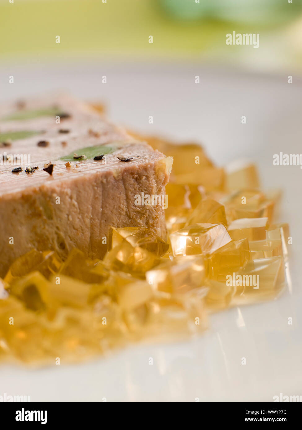 Foie gras et gelée de Sauternes avec Poireaux Bébé Banque D'Images