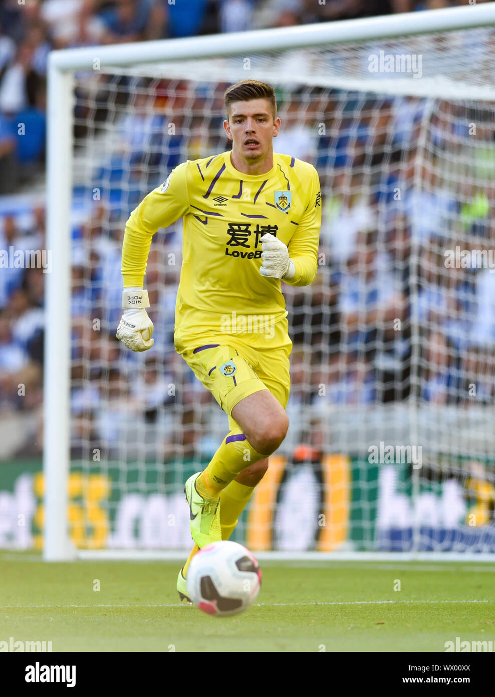 Nick Pope le Burnley gardien pendant la Premier League match entre Brighton et Hove Albion et de Burnley à l'American Express Community Stadium , Brighton , 14 septembre 2019 - éditorial uniquement. Pas de merchandising. Pour des images de football Premier League FA et restrictions s'appliquent inc. aucun internet/mobile l'usage sans licence FAPL - pour plus de détails Football Dataco contact Banque D'Images