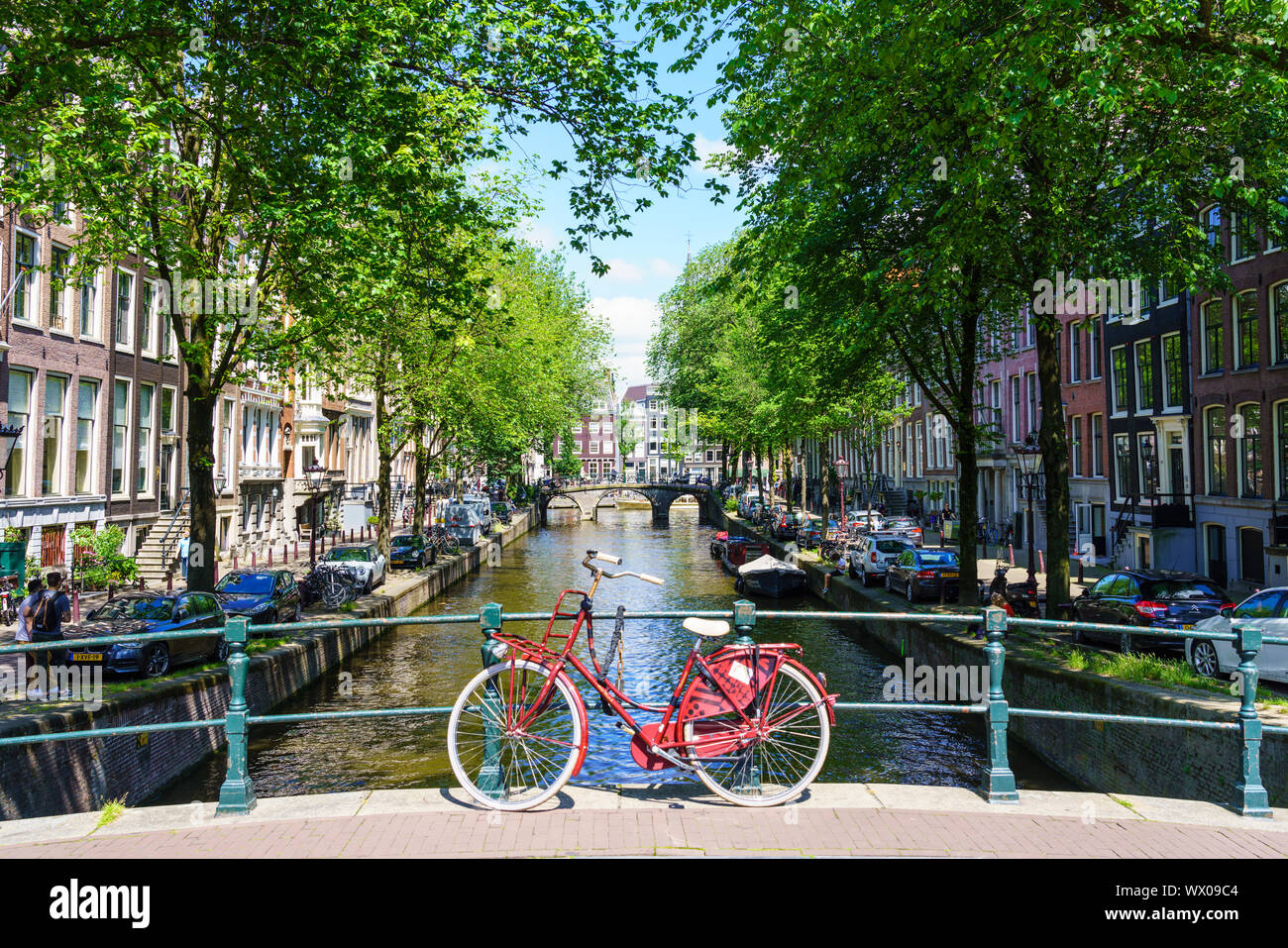 Location sur un pont, canal Leidsegracht, Amsterdam, Hollande du Nord, les Pays-Bas, Europe Banque D'Images