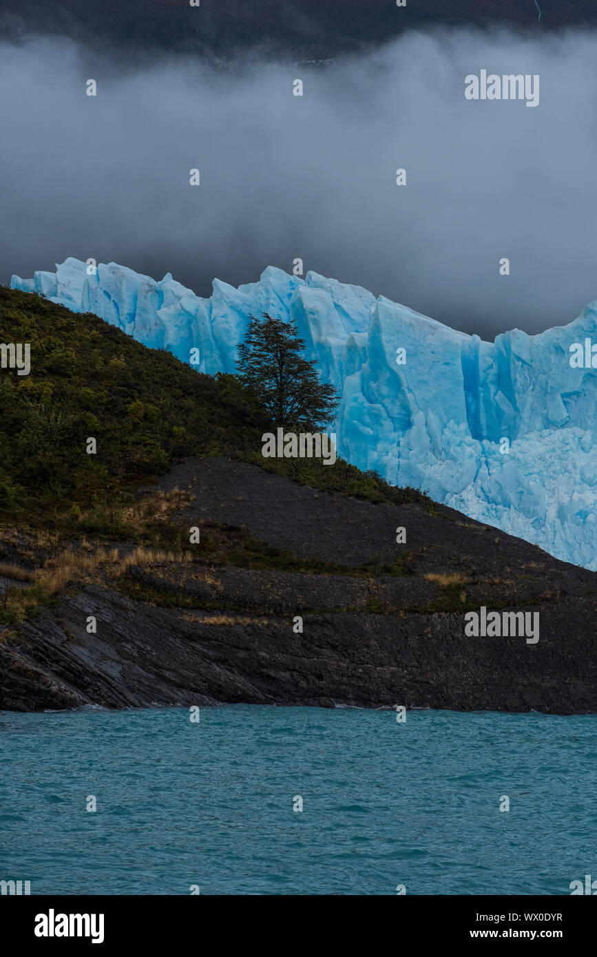Le glacier Perito Moreno dans le Parc National Los Glaciares, UNESCO World Heritage Site, Province de Santa Cruz, en Patagonie, Argentine, Amérique du Sud Banque D'Images