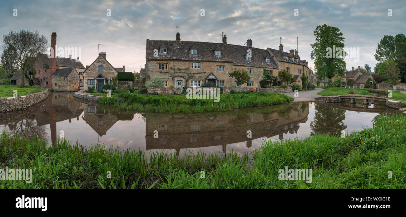 Le pittoresque village de Lower Slaughter Cotswolds, Gloucestershire, Angleterre, Royaume-Uni, Europe Banque D'Images