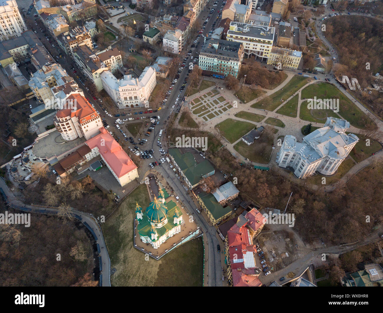 Vue aérienne de Podol et St Andrew's Church dans la ville de Kiev Banque D'Images