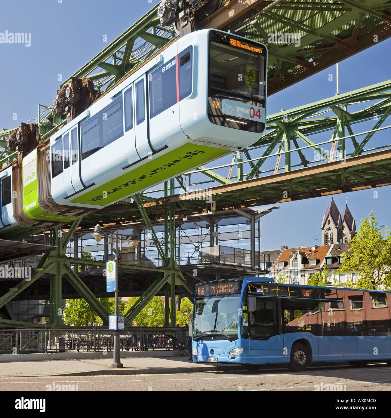 La suspension à l'WSW GTW Génération 15 à la station Oberbarmen, Wuppertal, Germany, Europe Banque D'Images