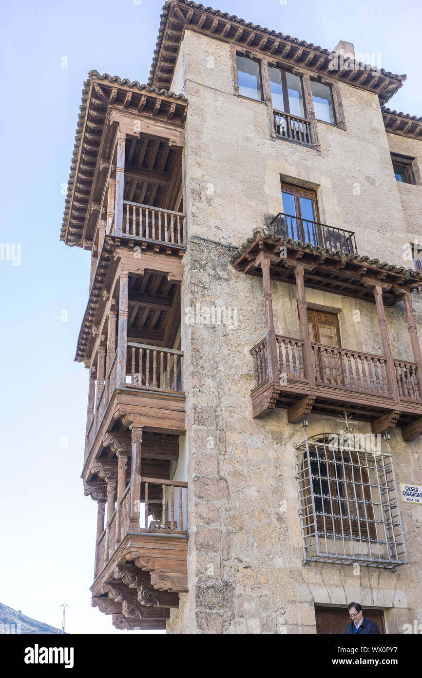 CUENCA, Espagne, 11 décembre 2016 - Casa Colgadas à Cuenca, Espagne est construit sur le bord d'une falaise Banque D'Images