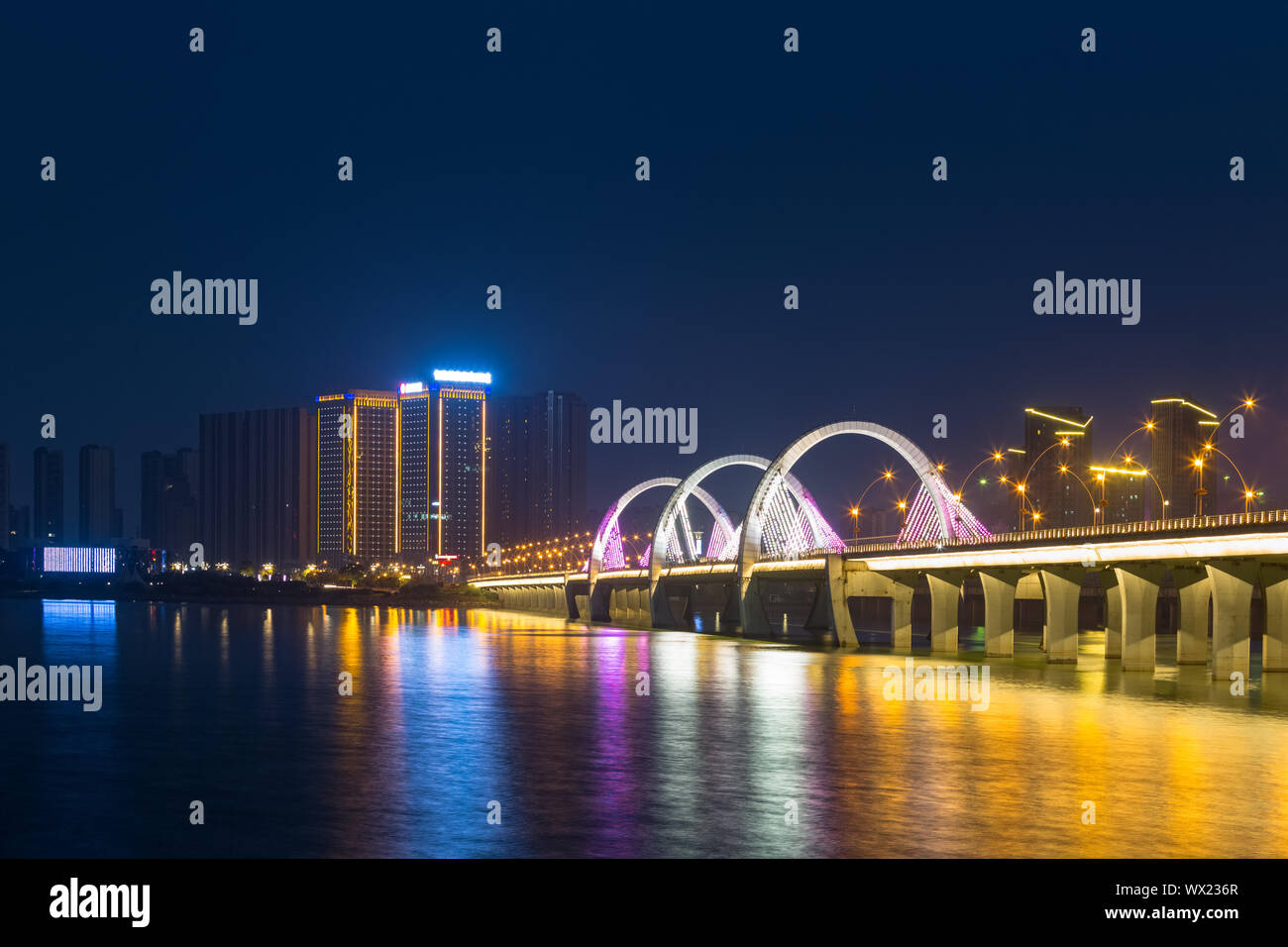 Belle Vue de nuit de Jiujiang Banque D'Images