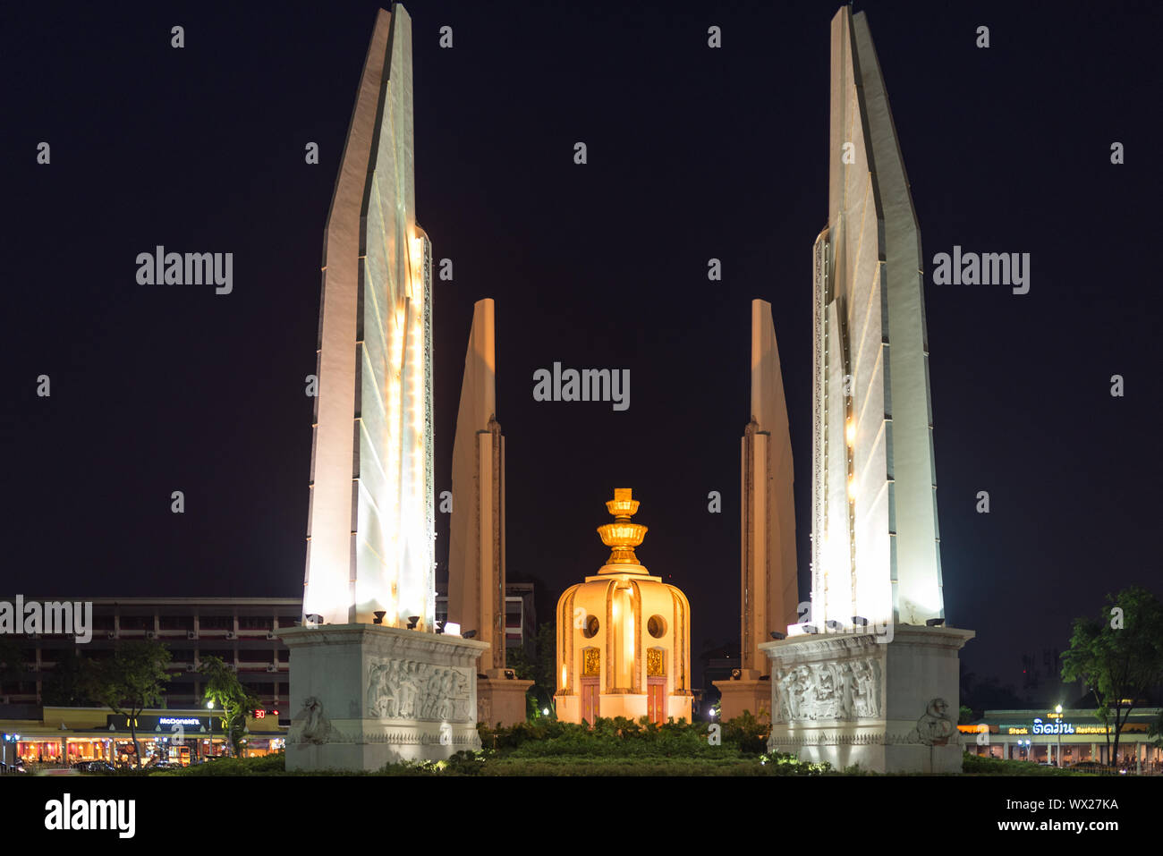 Le Monument de la démocratie à Bangkok Banque D'Images