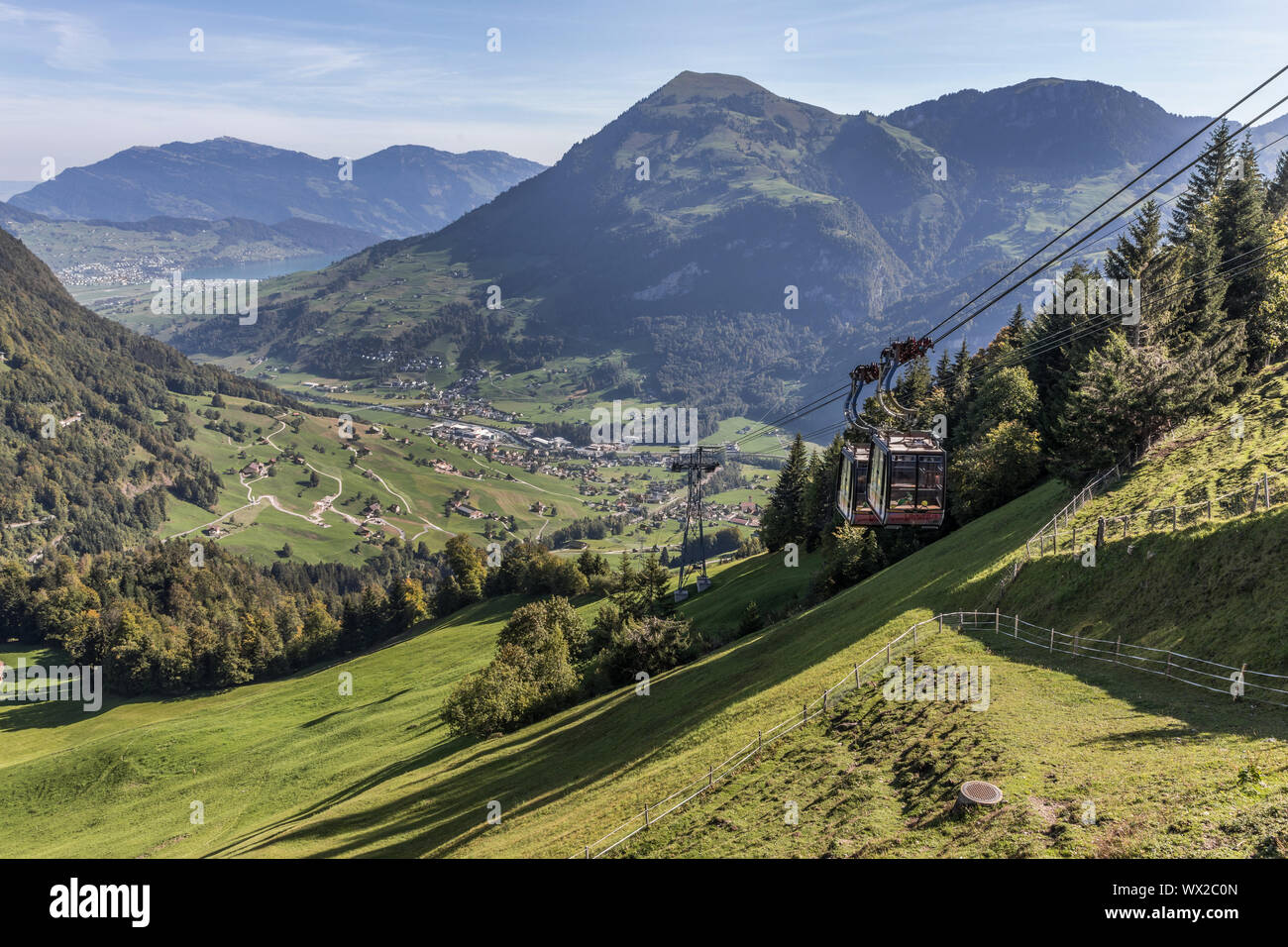 Vue sur le Buochserhorn à partir de la station de montagne Luftseilbahn Hospental - Wirzweli, Nidwald, SWI Banque D'Images