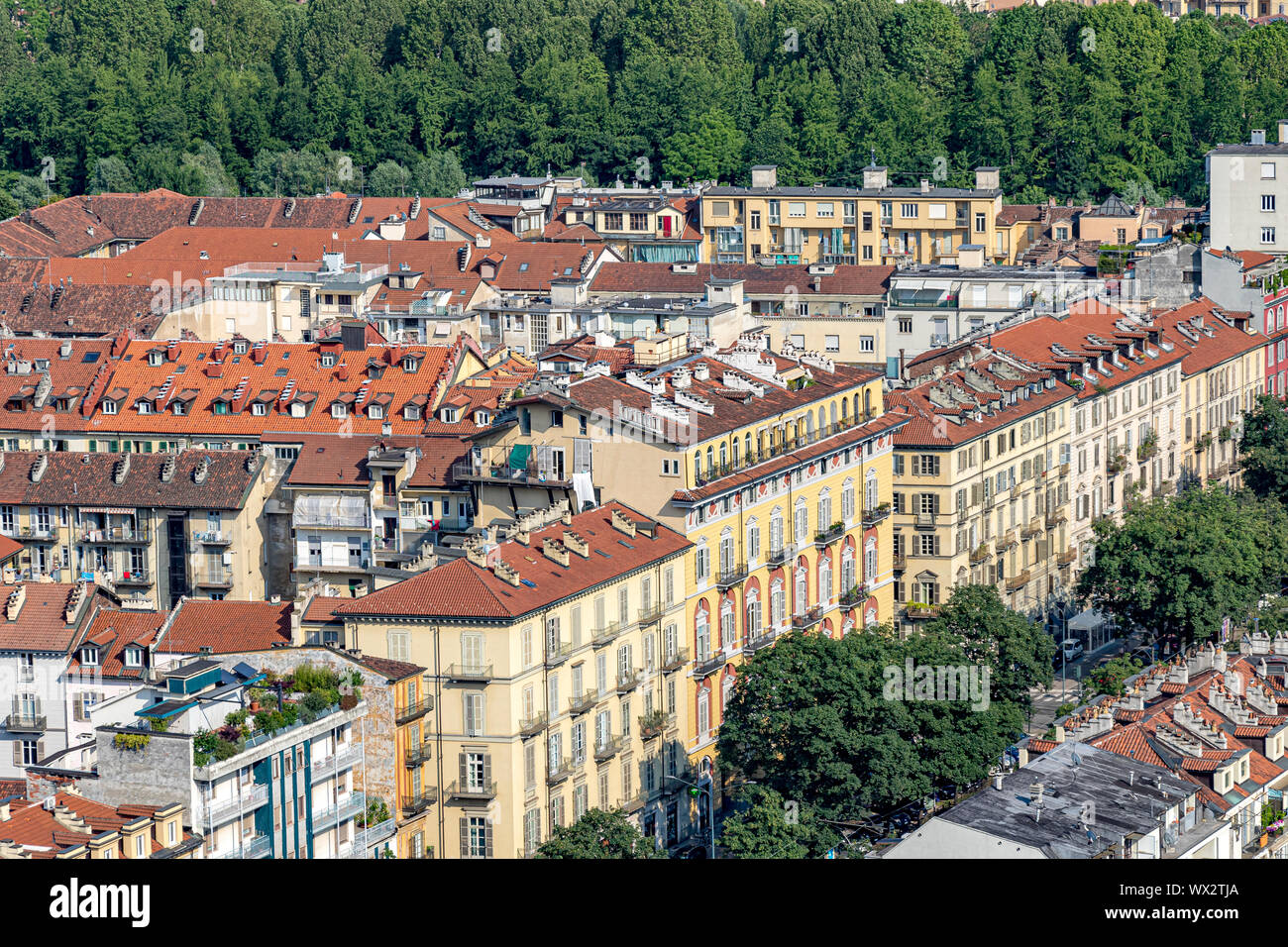 Vue aérienne de Turin à partir de la zone de visualisation de la Mole Antonelliana, un symbole architectural de la ville de Turin, Italie Banque D'Images