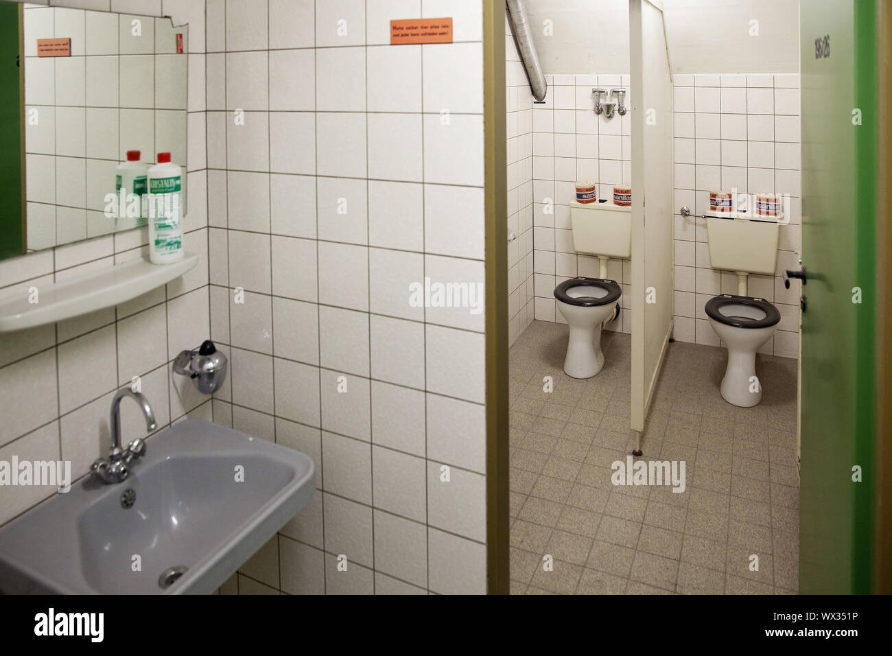 Les toilettes, centre de documentation Gouvernement Bunker, Bad Neuenahr-Ahrweiler, Allemagne, Europe Banque D'Images