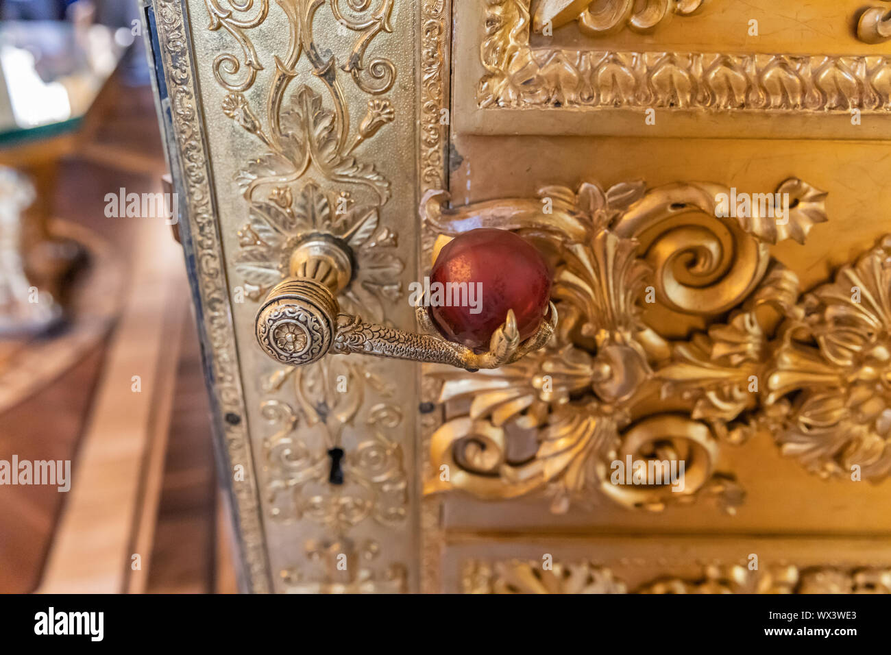 , Or doré, intérieur de l'Ermitage , Palais d'hiver, à Saint Petersburg, Russie Banque D'Images