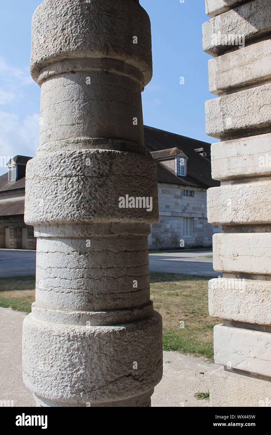 Des détails architecturaux d'un bâtiment conçu par Ledoux à la Saline royale (la saline royale) à Arc-et-Senans Banque D'Images