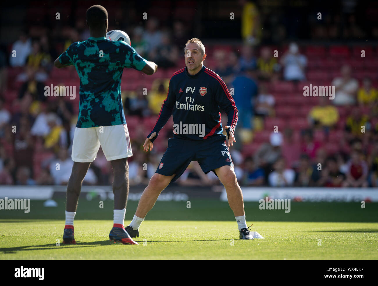 L'entraîneur d'Arsenal Villa Pablo match pré pendant le premier match de championnat entre Arsenal et Watford à Vicarage Road, Watford, en Angleterre, le 16 septembre 201 Banque D'Images