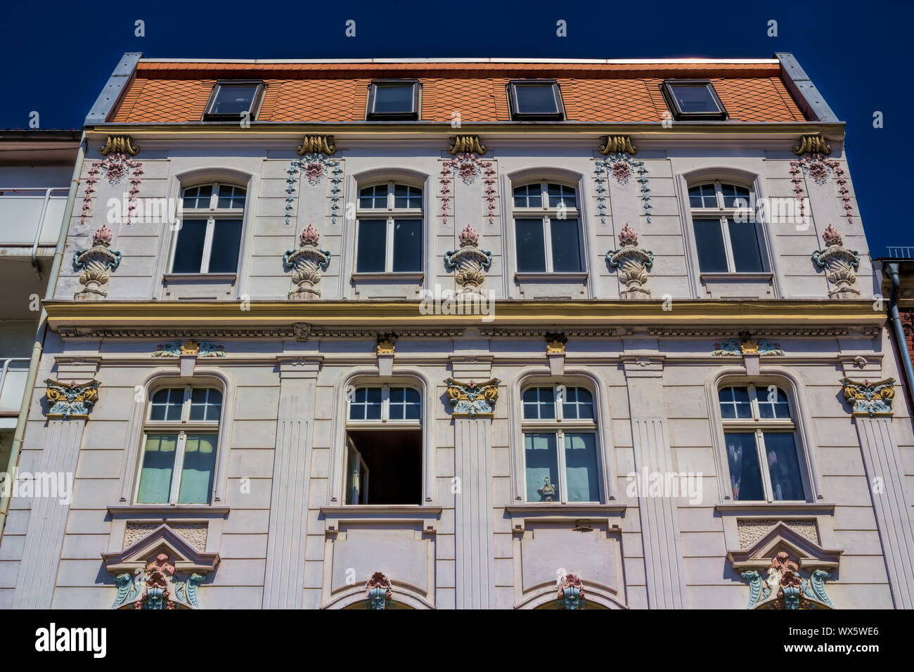 Vieux bâtiment rénové Banque D'Images