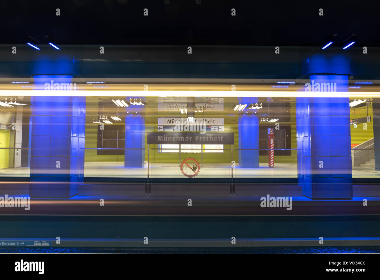La station de métro de Munich Münchener Freiheit 05, Bavière, Allemagne Banque D'Images