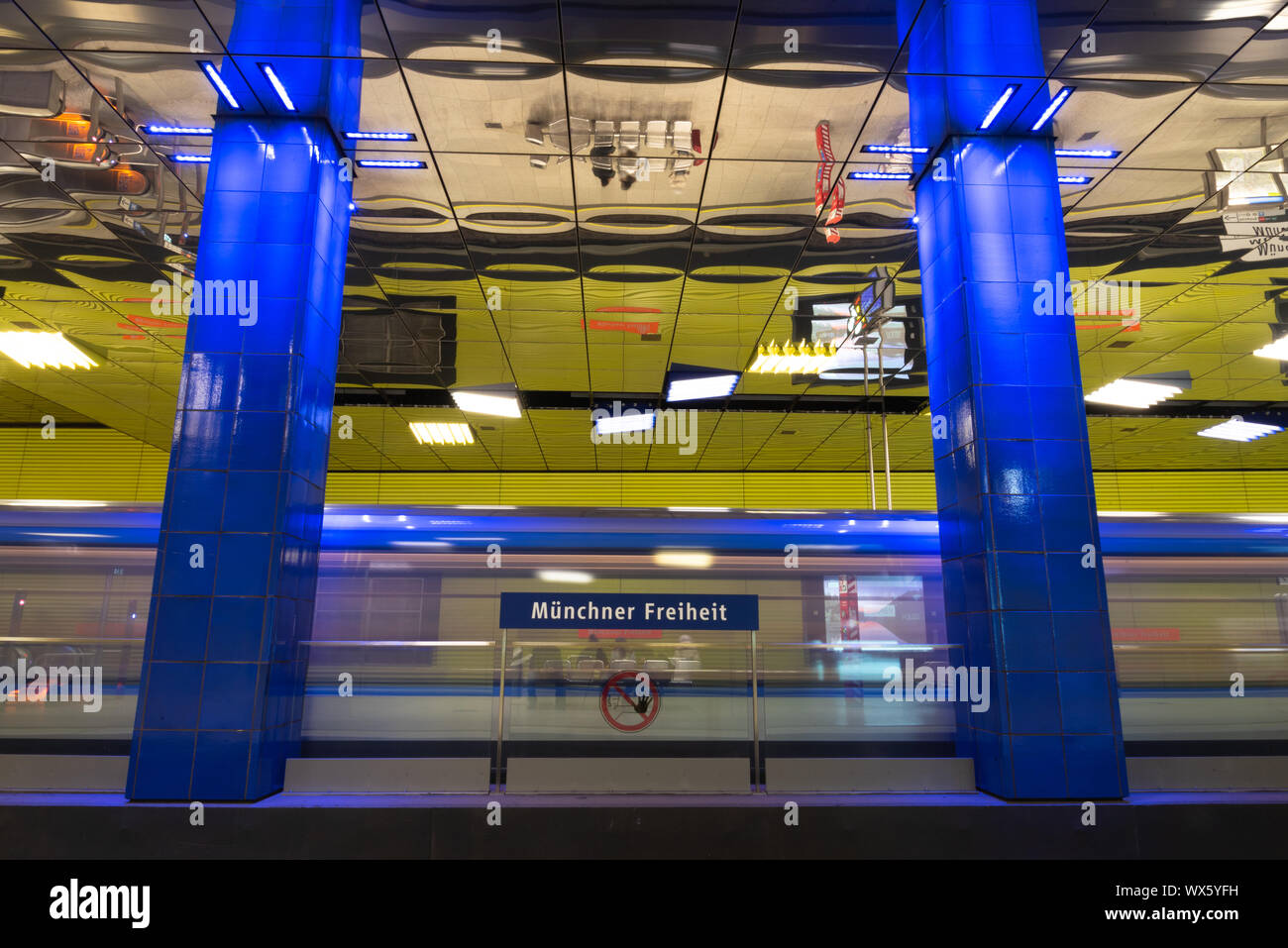 La station de métro de Munich Münchener Freiheit 01, Bavière, Allemagne Banque D'Images