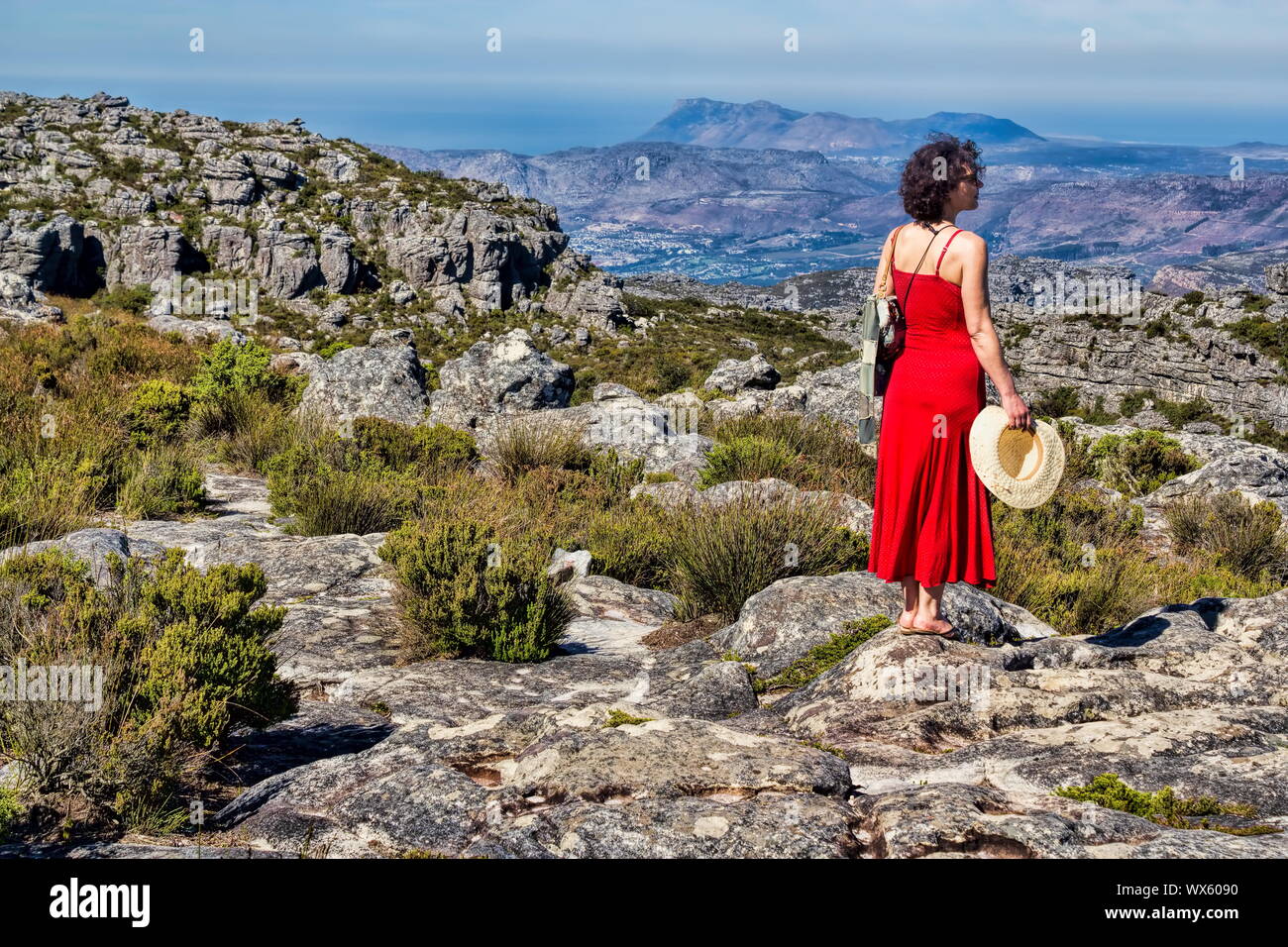 Cape Town, femme sur la Montagne de la table Banque D'Images