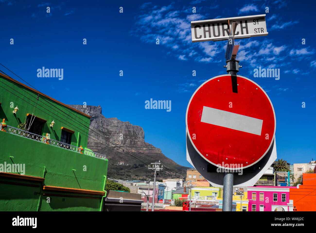 Cape Town, Bo Kaap avec Table Mountain Banque D'Images
