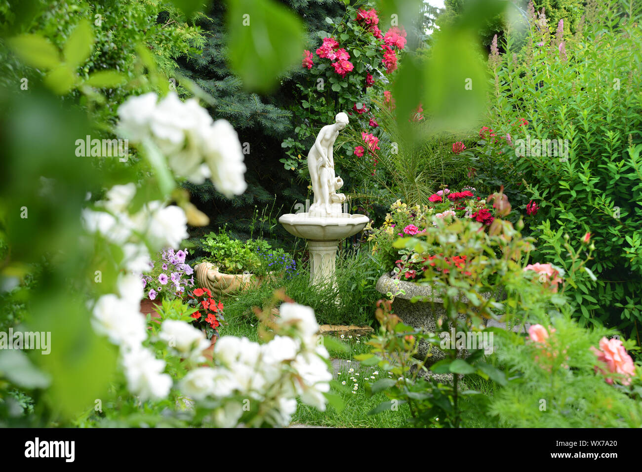 Fontaine de jardin Banque D'Images