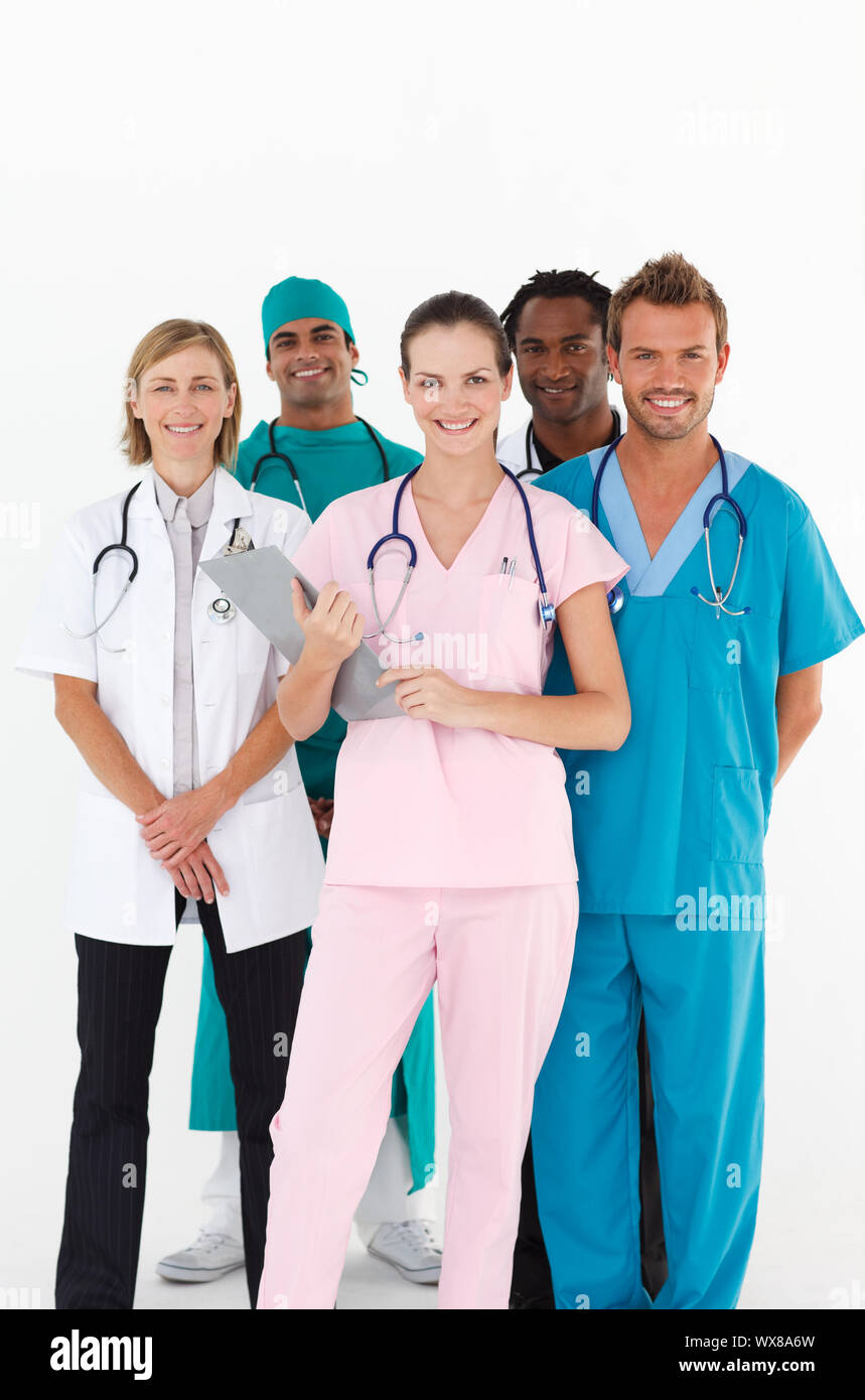 Groupe d'amis multi-ethnic doctors smiling at the camera Banque D'Images
