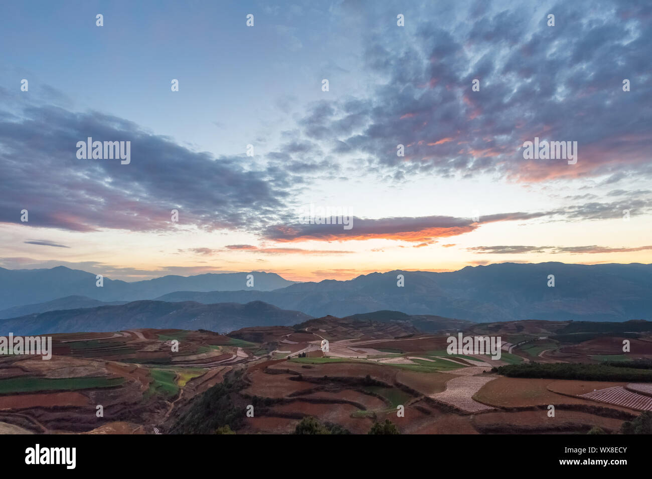 Terre rouge du Yunnan à Sunrise Banque D'Images