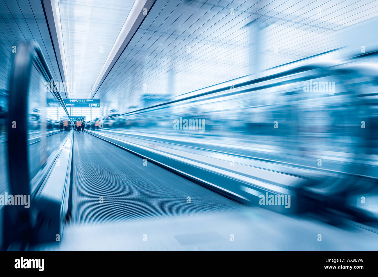 Convoyeur de flou passager moderne Banque D'Images