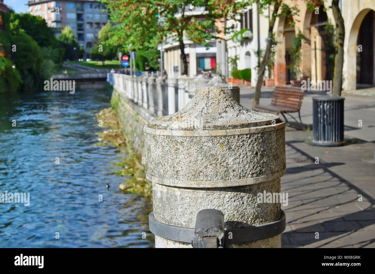 Remblai en pierre d'une petite ville italienne concept Banque D'Images