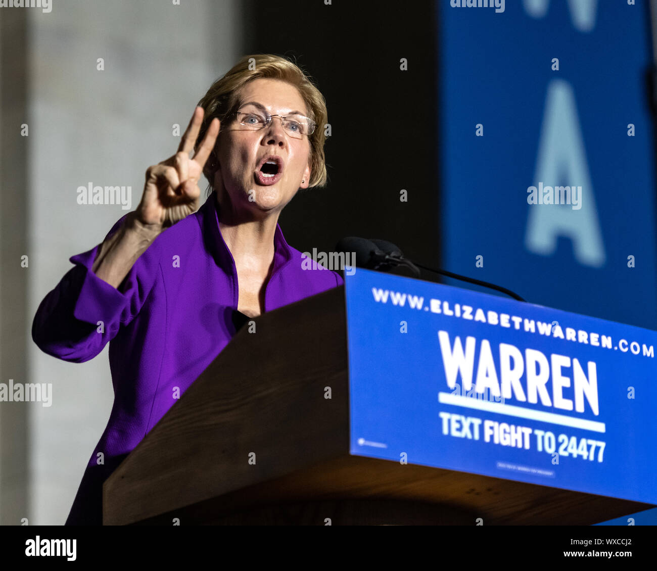 New York, États-Unis, 16 septembre 2019. Le sénateur du Massachusetts et candidat présidentiel démocratique Elizabeth Warren répond à un rassemblement de campagne à New York's Washington Square Park. Credit : Enrique Shore/Alamy Live News Banque D'Images