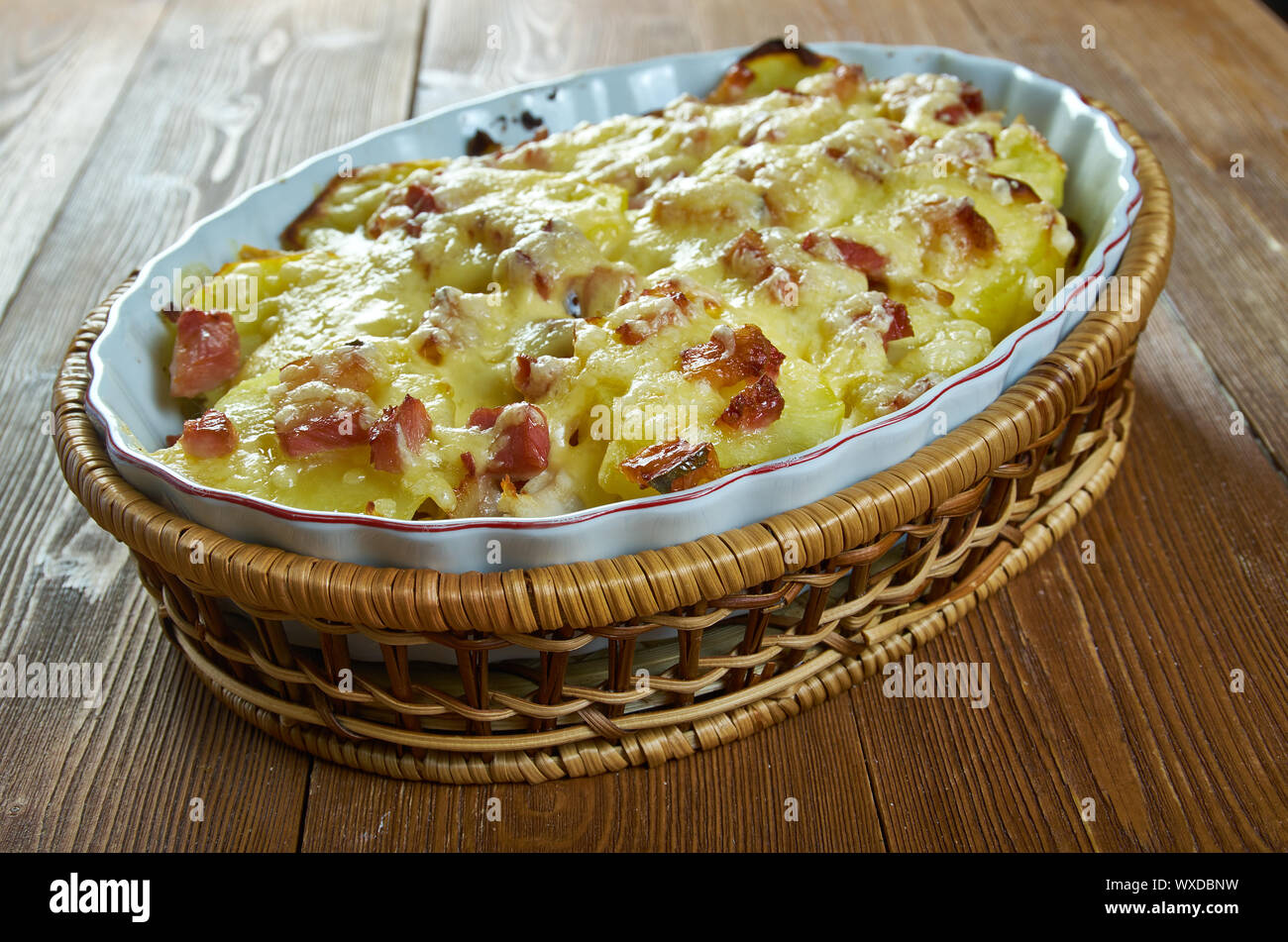 Tartiflette Poulet français Banque D'Images