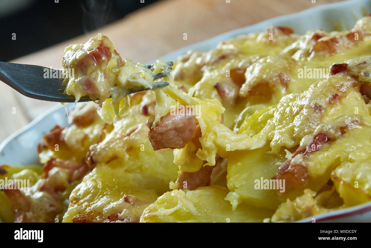 Tartiflette Poulet français Banque D'Images
