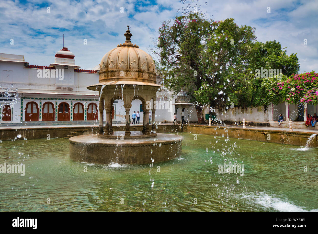 Saheliyon-ki-Bari est un grand jardin et d'un espace touristique populaire à Udaipur, Rajasthan, Inde Banque D'Images