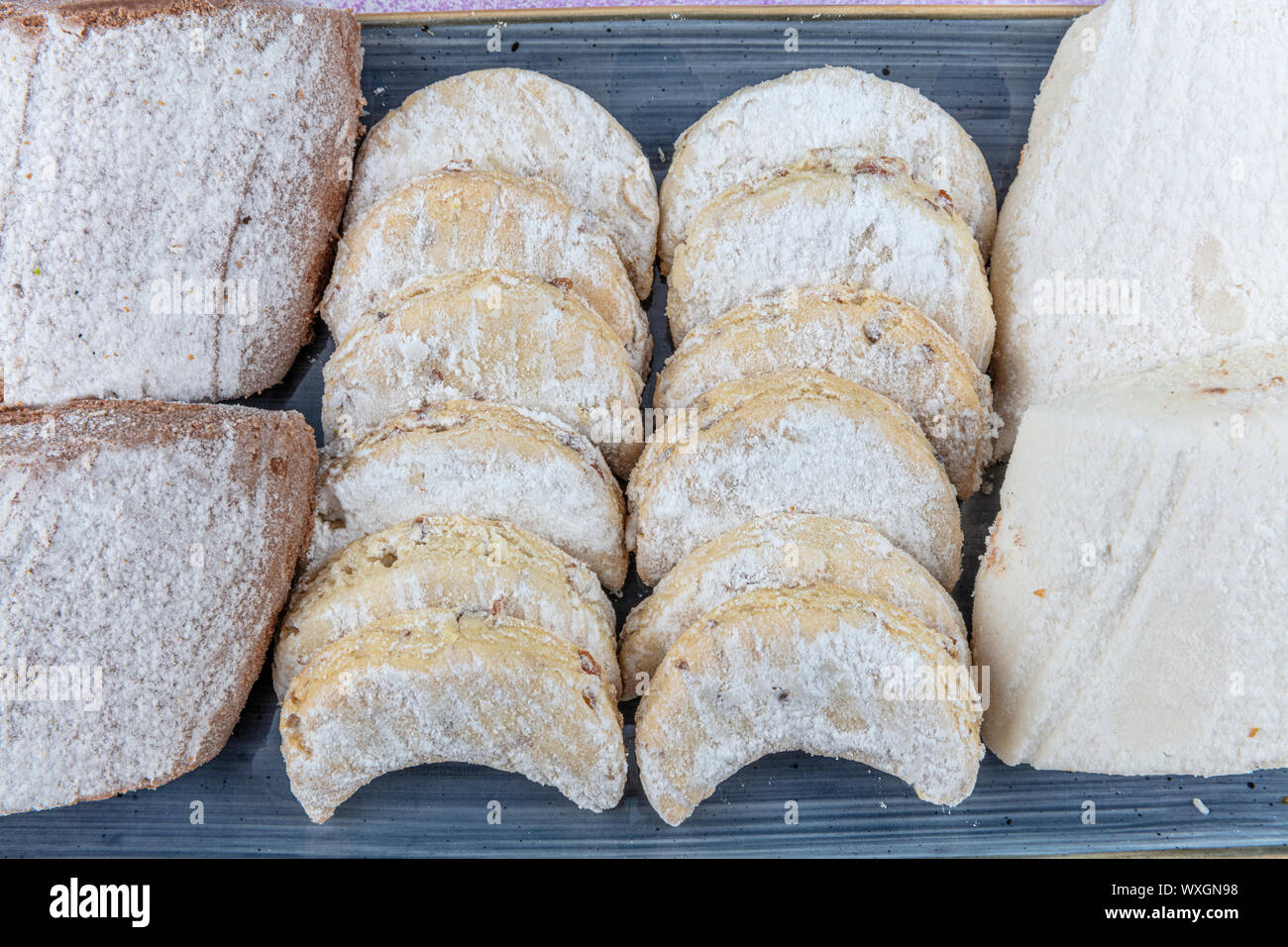 Eid Al-Fitr Cookies, musulmane de moindre des collations. Et des biscuits, se concentrer sur l'avant Banque D'Images