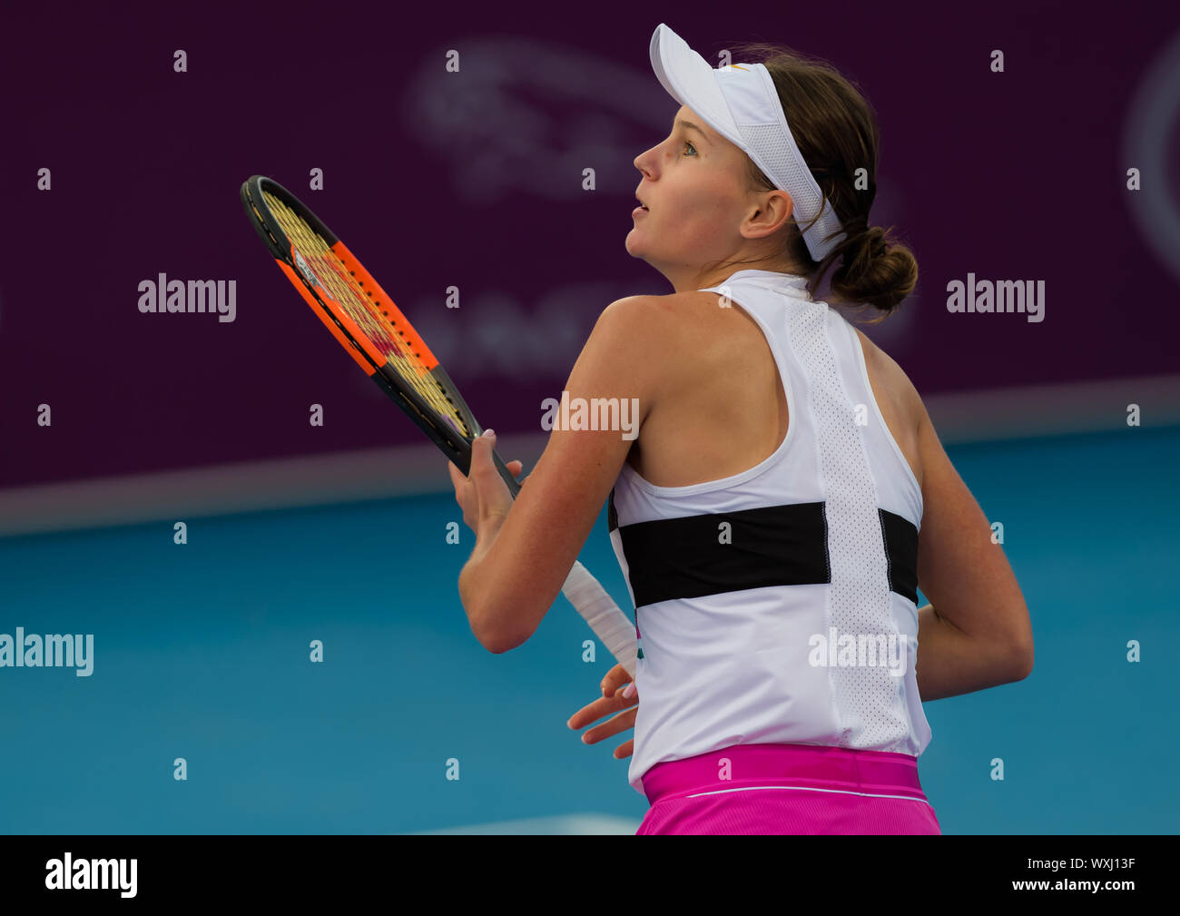 Veronika Kudermetova de Russie en action lors des qualifications à l'Open  du Qatar 2019 WTA tennis Total Premier tournoi Photo Stock - Alamy