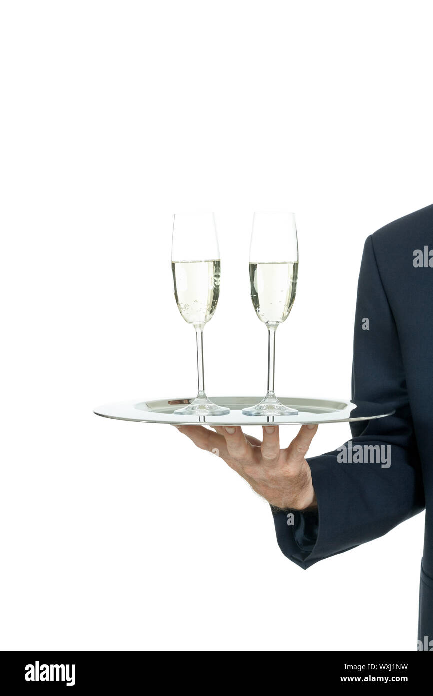 Mâle adulte waiter serving isolé deux verre de champagne Banque D'Images